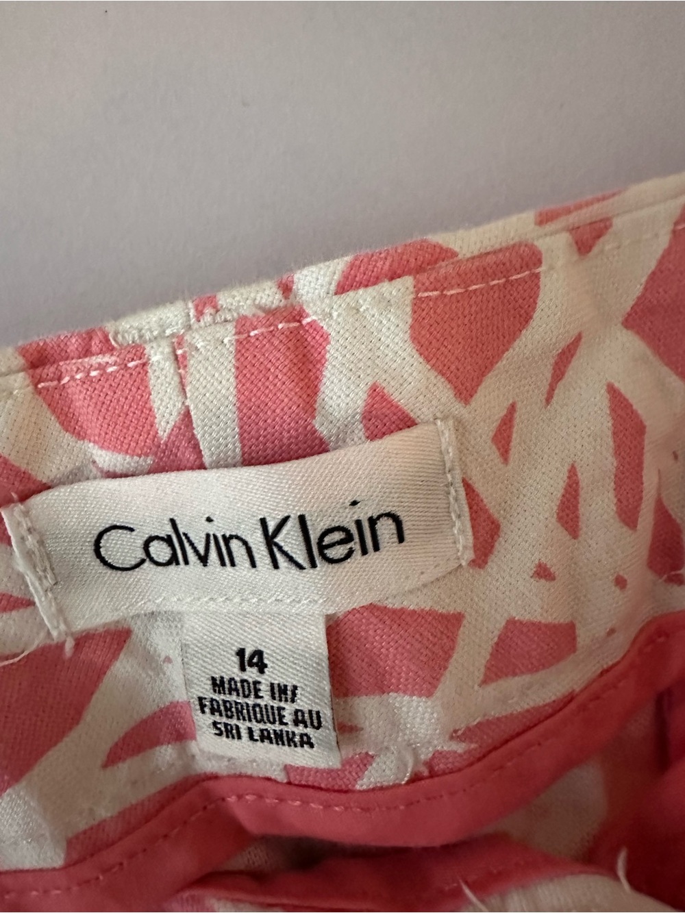 Calvin Klein Pink White Patterned Shorts - Size 14 - Picture 3 of 6
